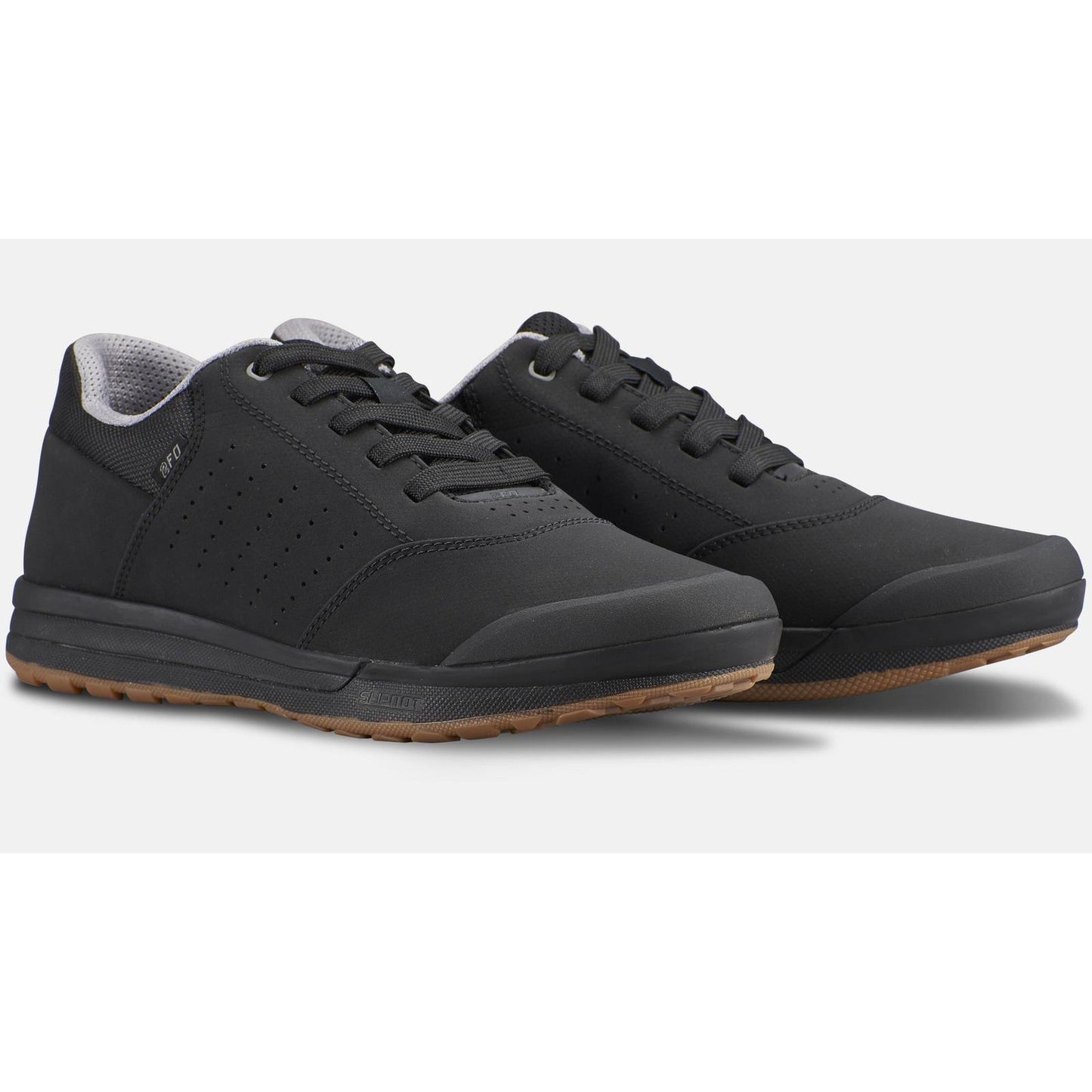 2FO Roost Clip Mountain Bike Shoes | Complete Cyclist - If youÕre looking for a versatile MTB shoe that can transition from hot laps in the park to cold beers at the base without missing a step, then look no further.