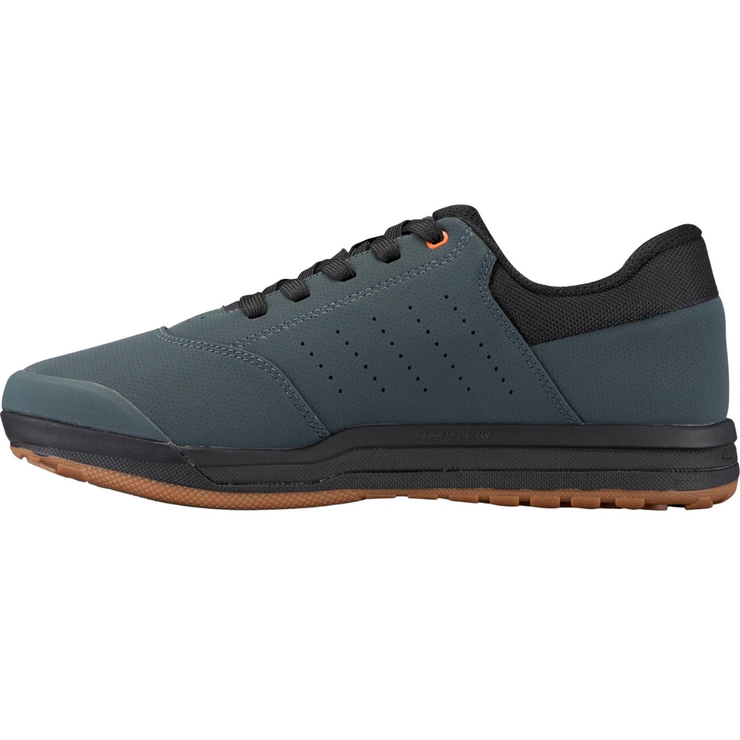 2FO Roost Clip Mountain Bike Shoes | Complete Cyclist - If youÕre looking for a versatile MTB shoe that can transition from hot laps in the park to cold beers at the base without missing a step, then look no further.