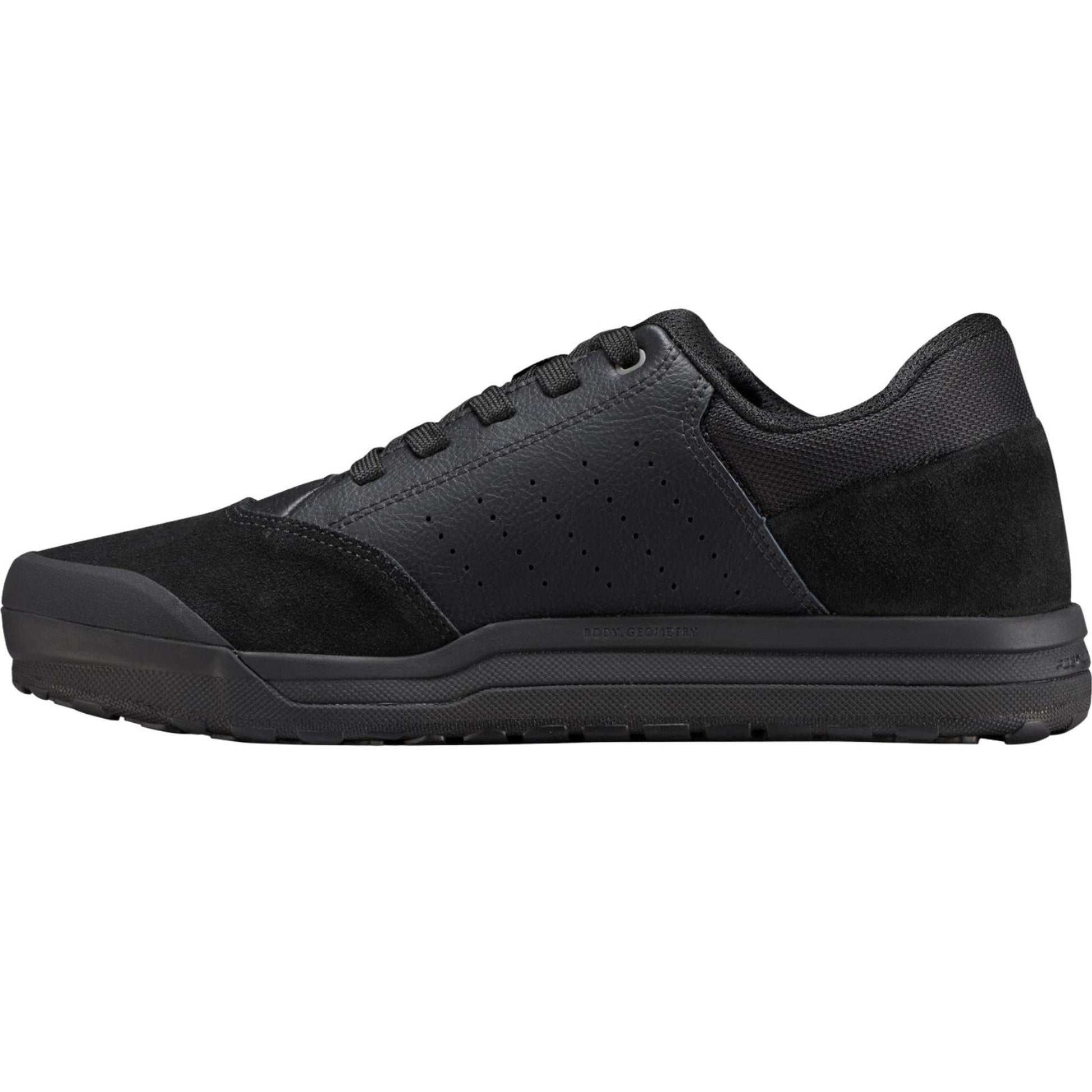 2FO Roost Flat Mountain Bike Shoes | Complete Cyclist - Complete Cyclist - Specialized Bicycles