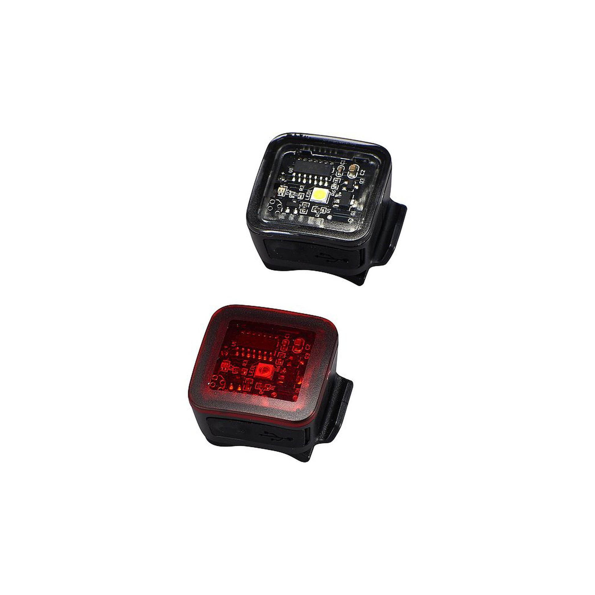 Flash Headlight/Taillight Combo | completecyclist - With the Flash Headlight/Taillight Combo, you're equipped with everything you need to be seen. It features up to 70 lumens in the front and 20 lumens in the