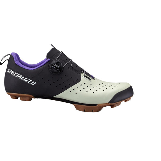 Recon 1.0 Gravel & Mountain Bike Shoe | Complete Cyclist - The Recon 1.0 was made for riders who set out on two wheels to seek the great outdoors and saddle up their bike for the adventure ahead, with the scientifically proven performance benefits of Body Geometry