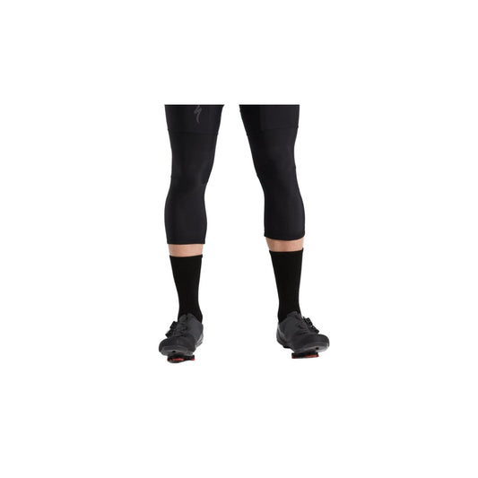 Thermal Knee Warmers | Complete Cyclist - Knee warmers are an essential layering piece, and the Thermal Knee Warmers are no exception. Throw 'em in your pocket for a post-work spin, or start with them on for a ride with inclement weather—these warmers are warmer than our Seamless Warmers, ensuring you have plenty of insulation from Old Man Winter's sting.